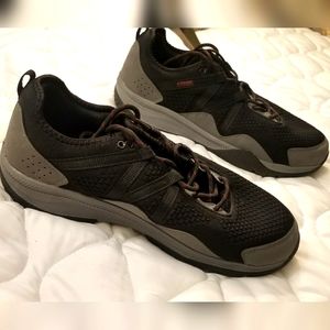 Cayenne Men's Black Hiking Shoes, Worn Only Once, Size 11